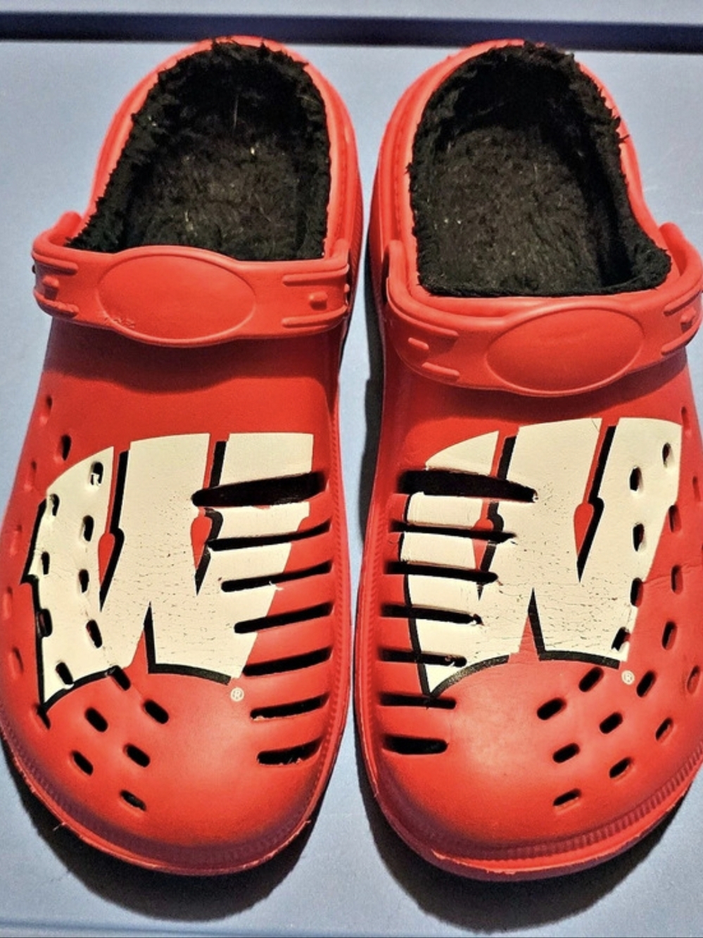 Crocs Classic Lined Wisconsin Badger Clog Adult Red Lined Clogs Size S 7-8